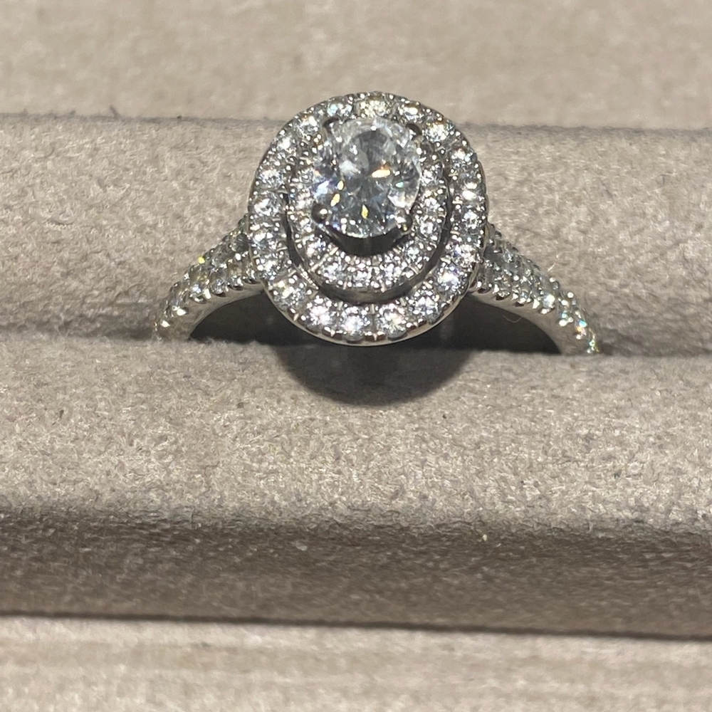 Neil Lane 1 CT Diamond ring